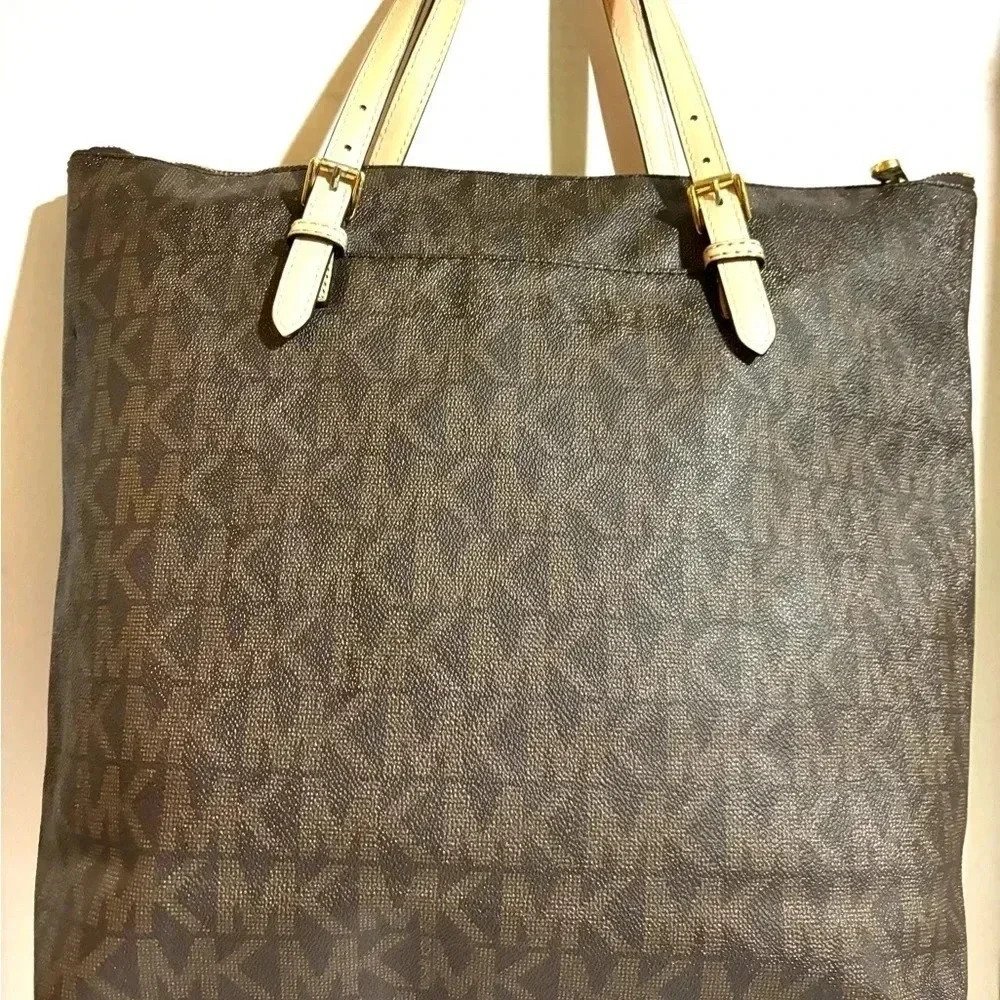 Michael Kors Mk Signature Print Canvas Hobo Handb… - image 4